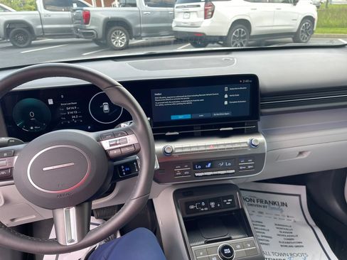 Used 2026 Hyundai Kona SEL Premium FWD image 15