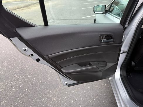 Used 2013 Acura ILX w/ Premium Package image 11