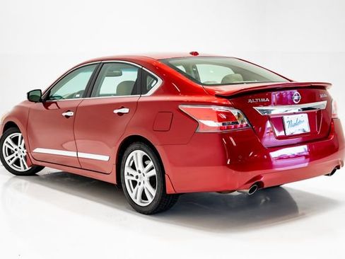 Used 2015 Nissan Altima 3.5 SL FWD image 27
