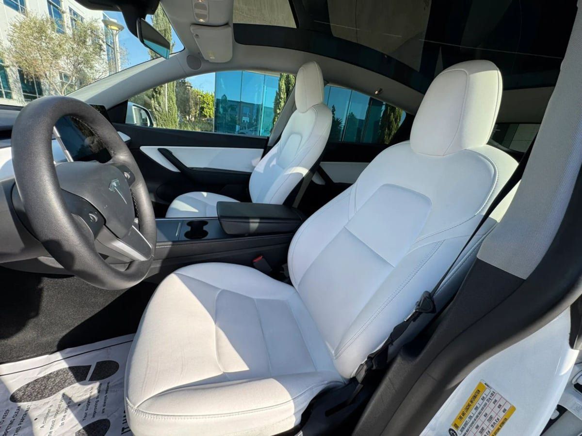 Used 2023 Tesla Model Y Performance AWD/4WD image 23