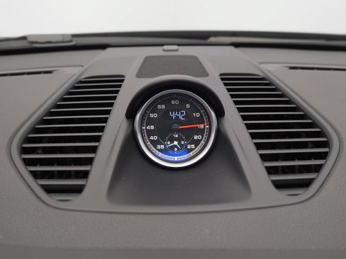 Certified 2019 Porsche 911 Targa 4S AWD/4WD image 23