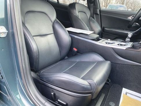 Used 2022 Kia Stinger GT1 image 28