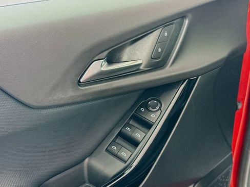 Used 2026 Chevrolet Equinox LT image 19