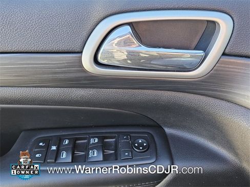 Used 2020 Jeep Grand Cherokee Laredo w/ 18" Wheel & 8.4" Radio Group image 31