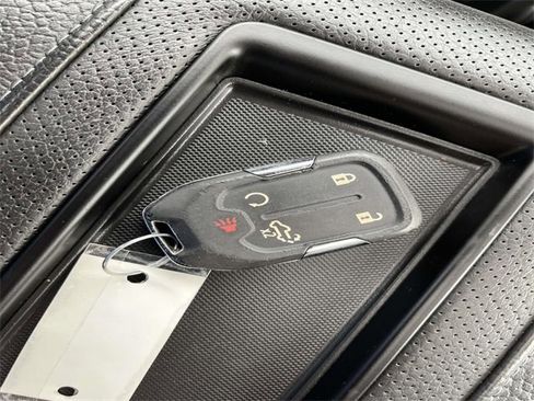 Used 2022 GMC Sierra 2500 Denali w/ Denali Black Diamond Edition image 34