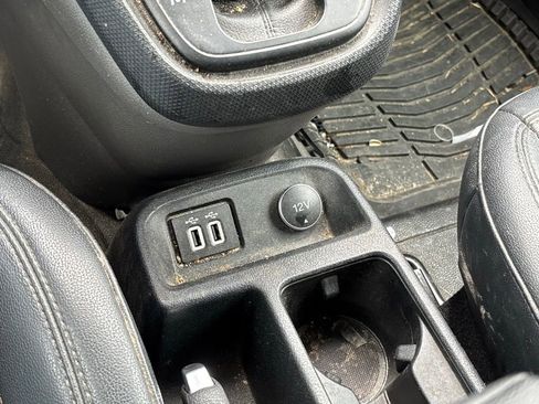 Used 2020 Ford Transit Connect XL FWD image 13