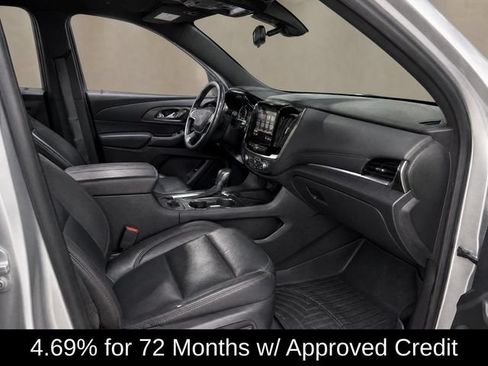 Used 2023 Chevrolet Traverse RS FWD image 13