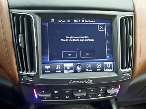 Used 2020 Maserati Levante GranSport image 23