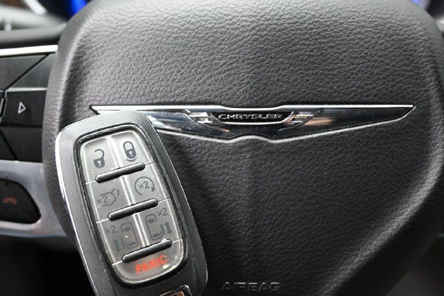Certified 2024 Chrysler Pacifica Limited FWD image 49