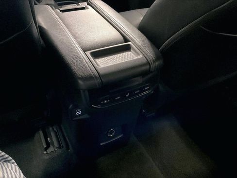 Certified 2025 Toyota Grand Highlander AWD image 28
