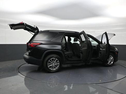 Used 2023 Chevrolet Traverse LT FWD image 29