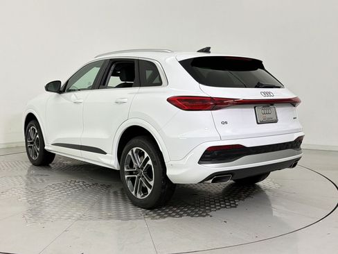 Used 2025 Audi Q5 Premium w/ Convenience Package AWD/4WD image 3