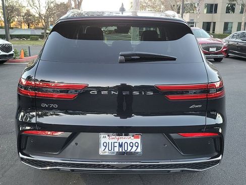 Used 2026 Genesis GV70 2.5T image 8