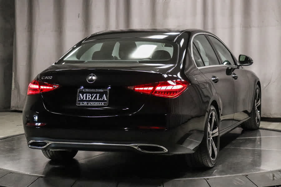 Used 2022 Mercedes-Benz C 300 Sedan image 4