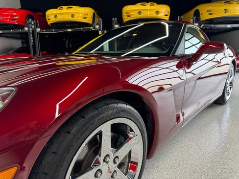 Used 2007 Chevrolet Corvette Coupe w/ Preferred Equipment Group RWD image 25