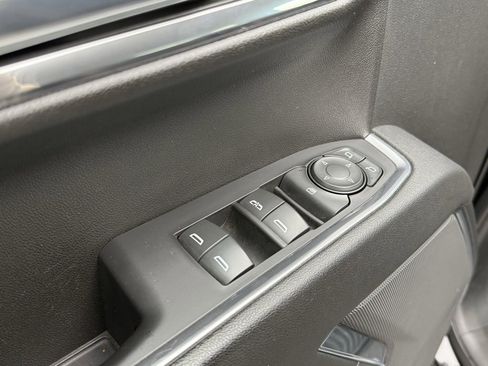 Used 2023 GMC Sierra 1500 Elevation image 24
