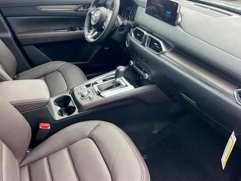 New 2025 MAZDA CX-5 Signature image 17