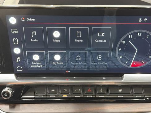 Used 2022 GMC Sierra 1500 SLT w/ SLT Convenience Package AWD/4WD image 22