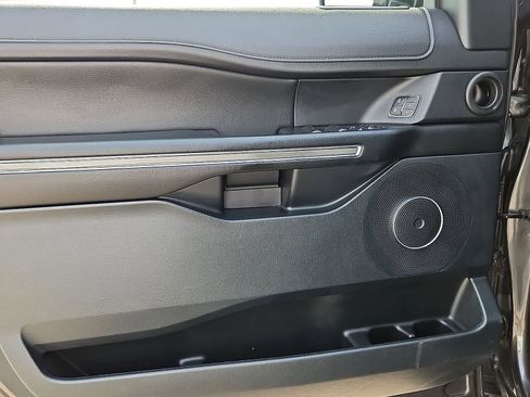 Used 2021 Ford Expedition Max XLT RWD image 28