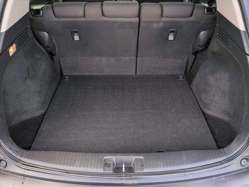 Used 2016 Honda HR-V LX image 10