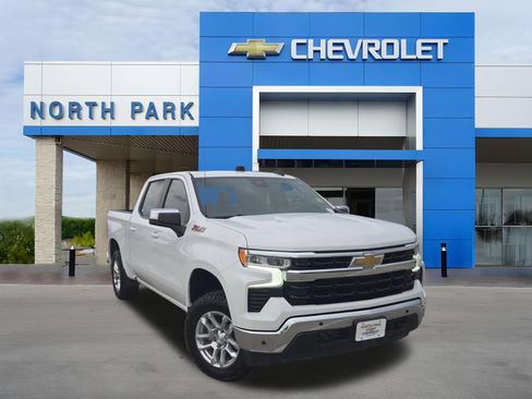 Used 2023 Chevrolet Silverado 1500 LT w/ Z71 Off-Road Package AWD/4WD image 1
