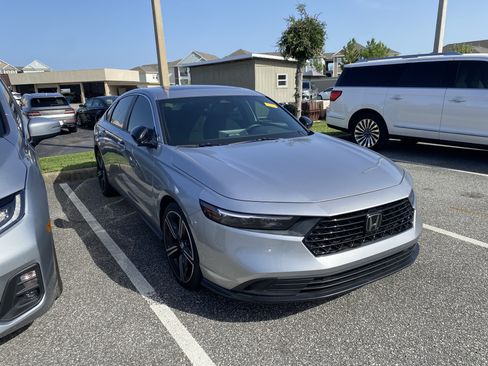 Used 2023 Honda Accord Sport image 15