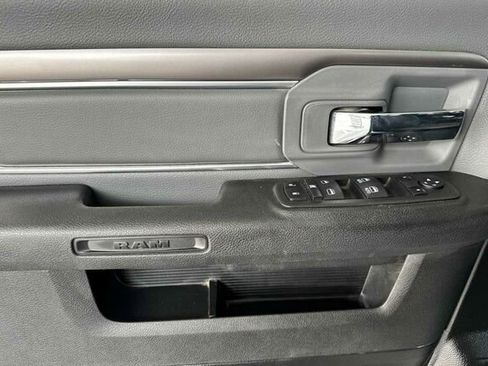 Used 2023 RAM 1500 Classic SLT image 8