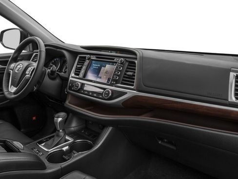 Used 2016 Toyota Highlander Limited Platinum AWD/4WD image 17