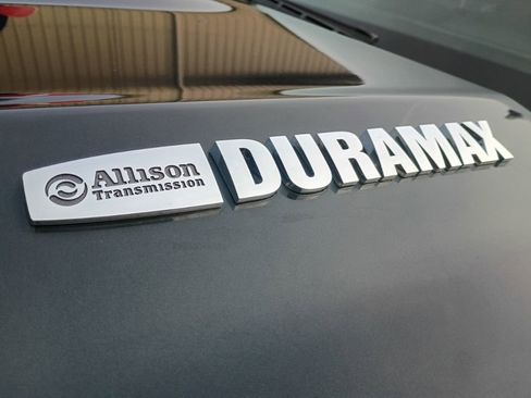 Used 2018 Chevrolet Silverado 2500 LTZ w/ Duramax Plus Package image 9