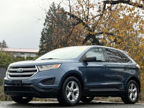 Used 2018 Ford Edge SE image 1
