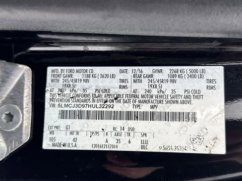 Used 2017 Lincoln MKC Reserve w/ Lincoln MKC Climate Package image 34