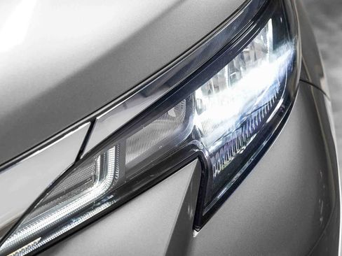 Certified 2026 Toyota Sienna XLE FWD image 8