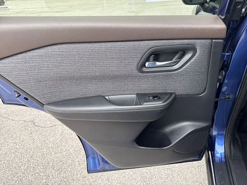 Used 2021 Nissan Rogue SV FWD image 21