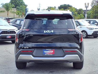 New 2026 Kia EV9 Wind