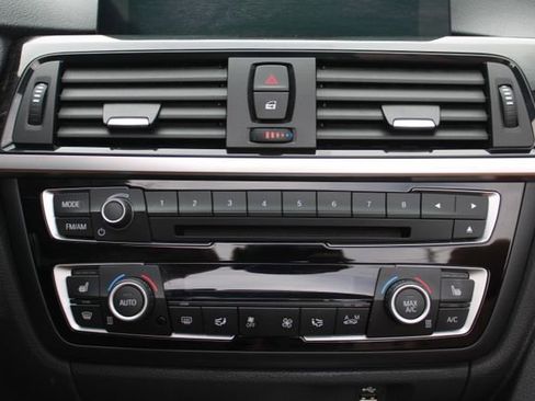 Used 2017 BMW 430i xDrive Convertible image 22