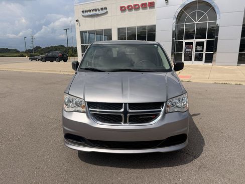 Used 2017 Dodge Grand Caravan SE w/ Power Window Group FWD image 8