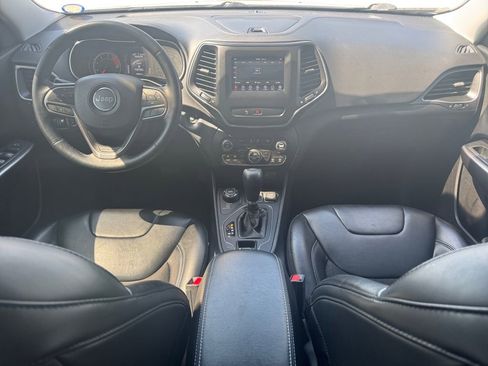 Used 2020 Jeep Cherokee Latitude Plus w/ Comfort/Convenience Group AWD/4WD image 10