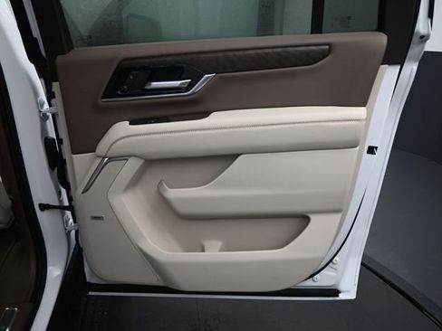 New 2026 GMC Yukon XL Denali w/ Sun & Power Step Package image 19