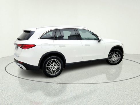 Certified 2026 Mercedes-Benz GLC 300 image 8