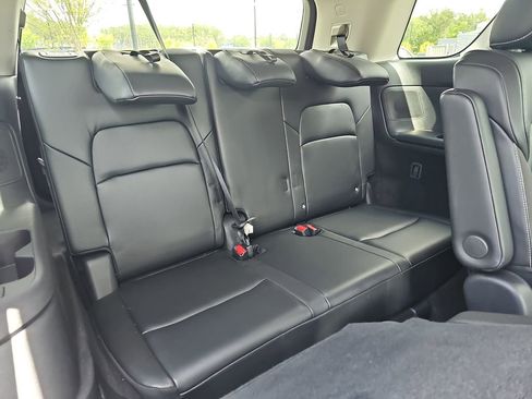 Used 2023 Nissan Pathfinder SL w/ SL Premium Package FWD image 16