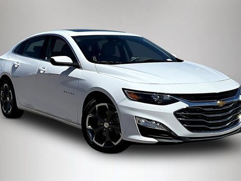 Used 2024 Chevrolet Malibu LT FWD image 1