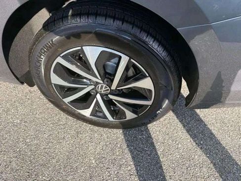 Used 2025 Volkswagen Jetta S FWD image 29