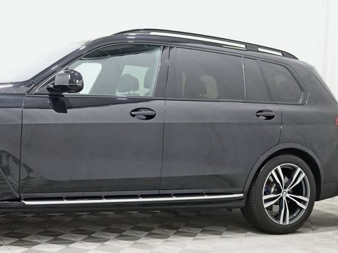 Used 2023 BMW X7 xDrive40i w/ M Sport Package AWD/4WD image 4