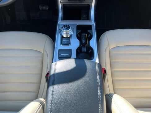 Used 2023 Ford Edge SEL image 23