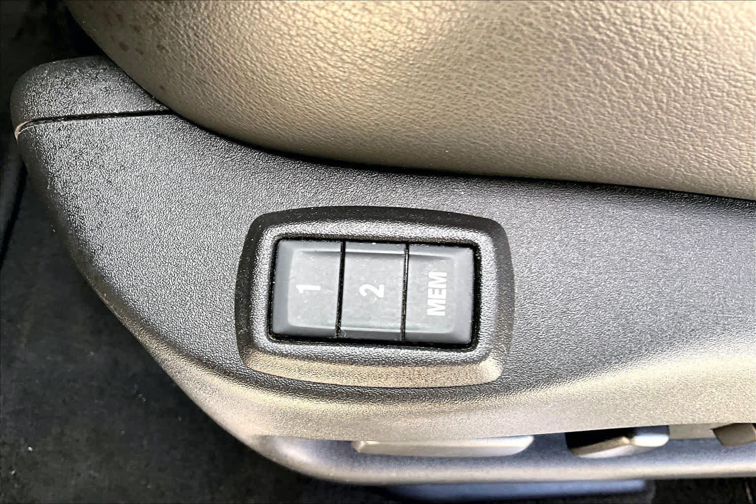 Used 2015 Cadillac SRX Luxury FWD image 31