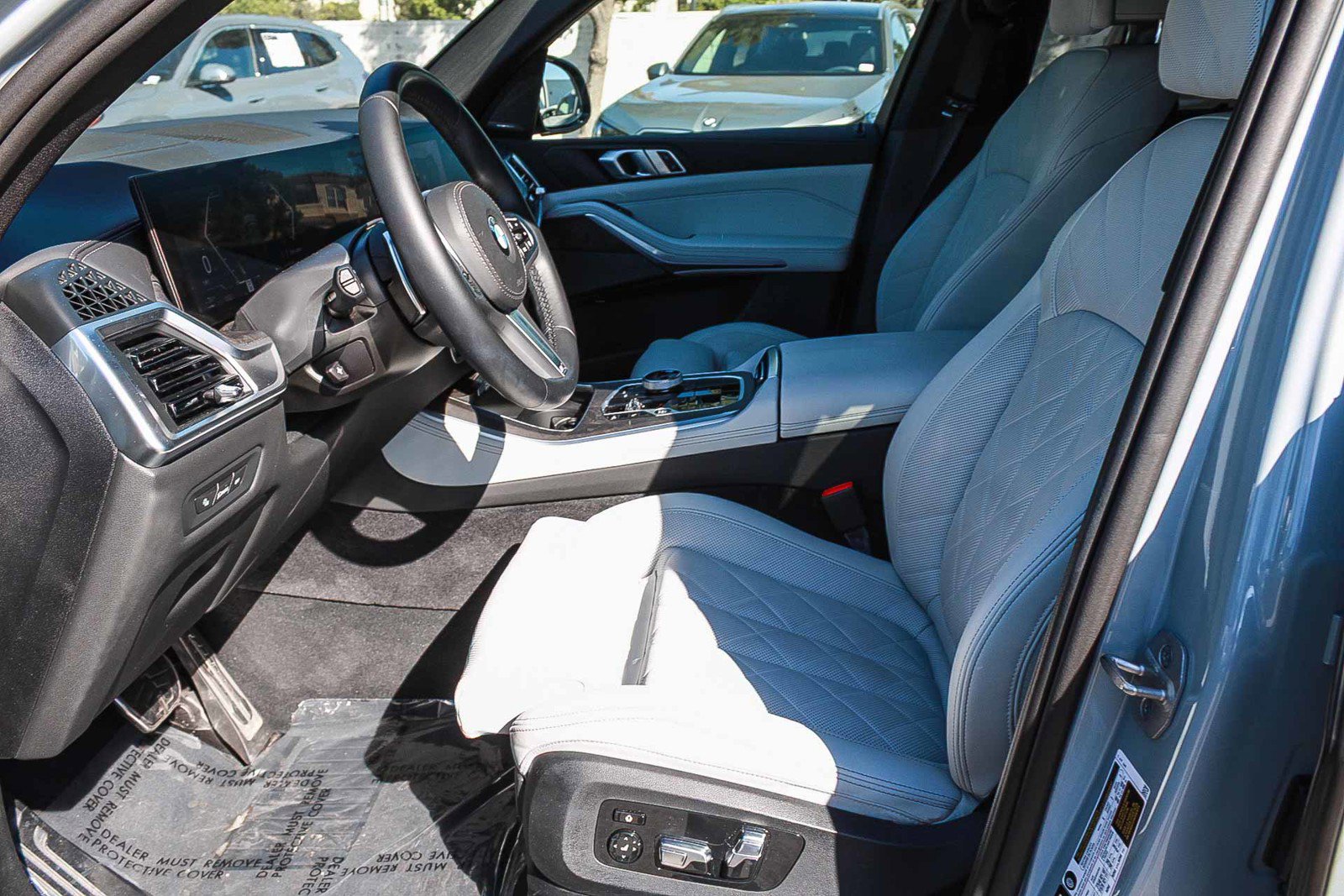 Used 2025 BMW X5 xDrive40i w/ Executive Package AWD/4WD image 17