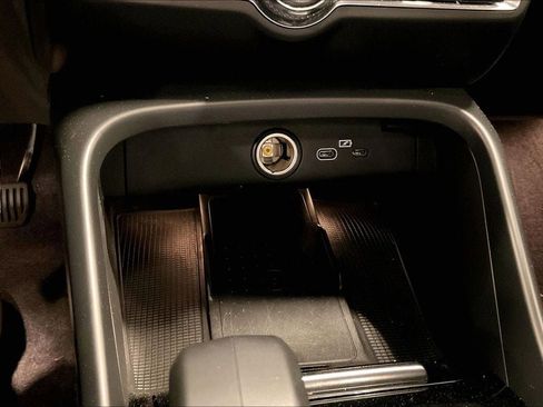 Certified 2023 Volvo XC40 B5 Plus w/ Climate Package AWD/4WD image 16