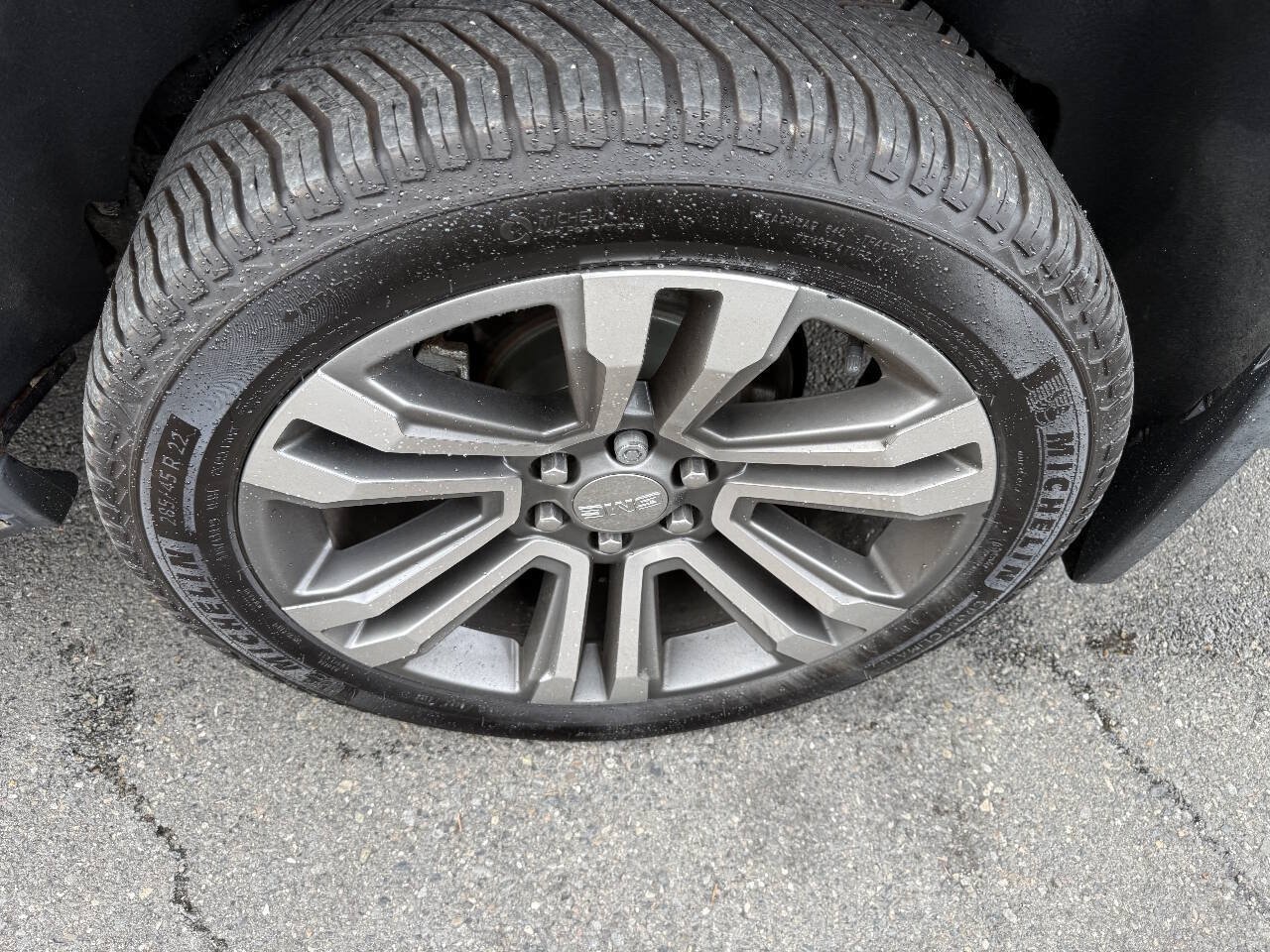 Used 2019 GMC Yukon XL Denali AWD/4WD image 9