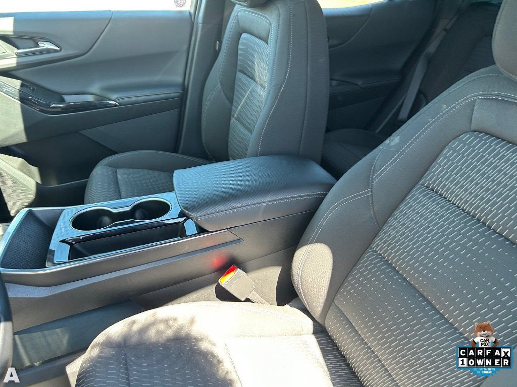 Used 2025 Chevrolet Equinox LT AWD/4WD image 18