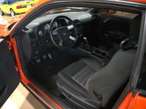 Used 2009 Dodge Challenger R/T image 33